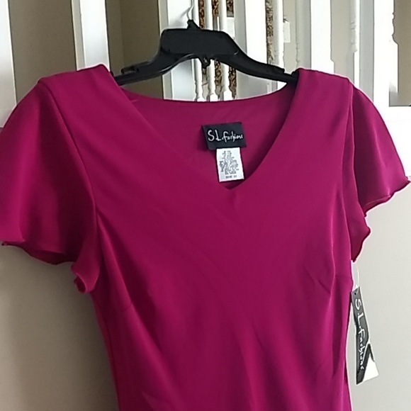 Beautiful Berry color dress size 12 - Picture 3 of 3